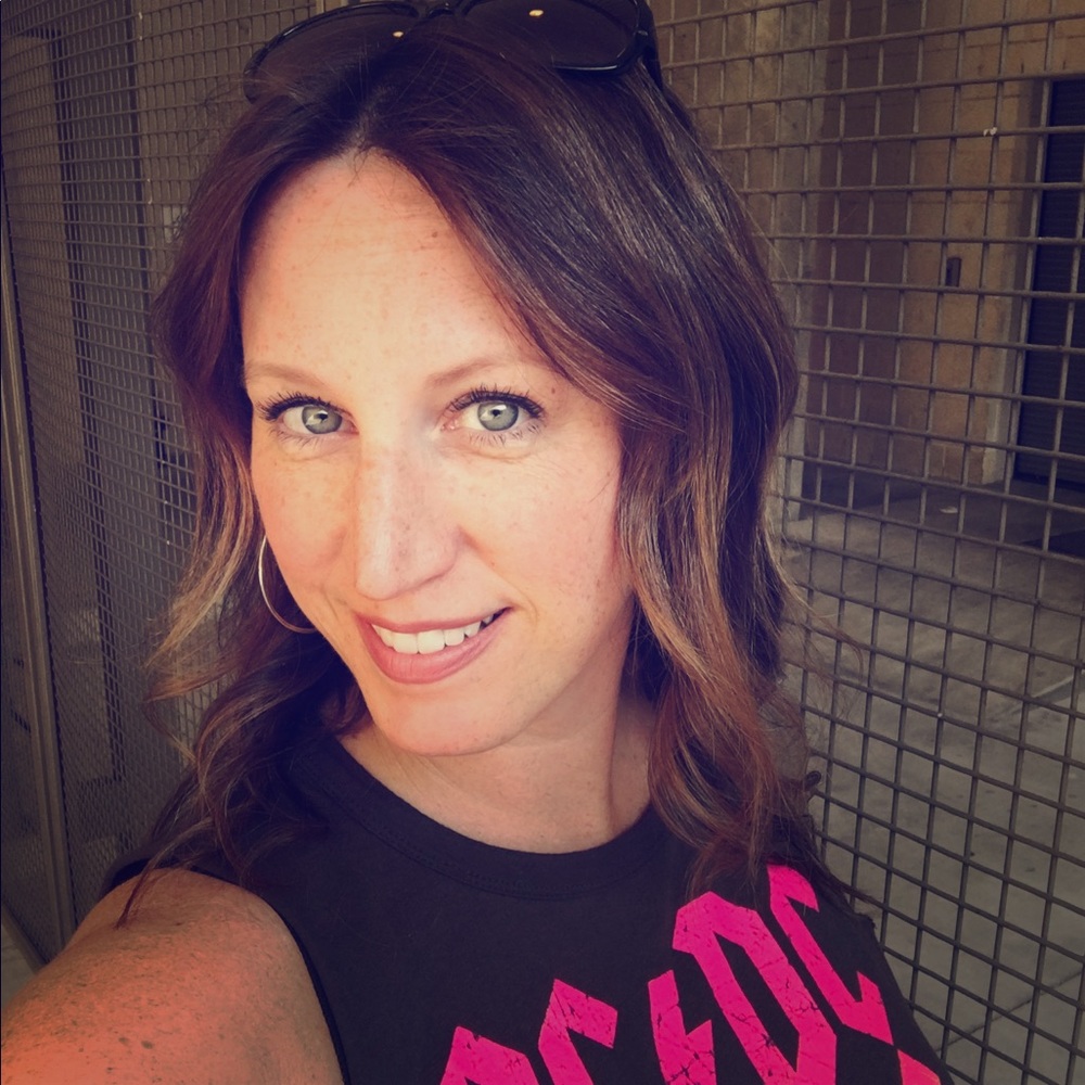 Meet your Posher, Cecelia